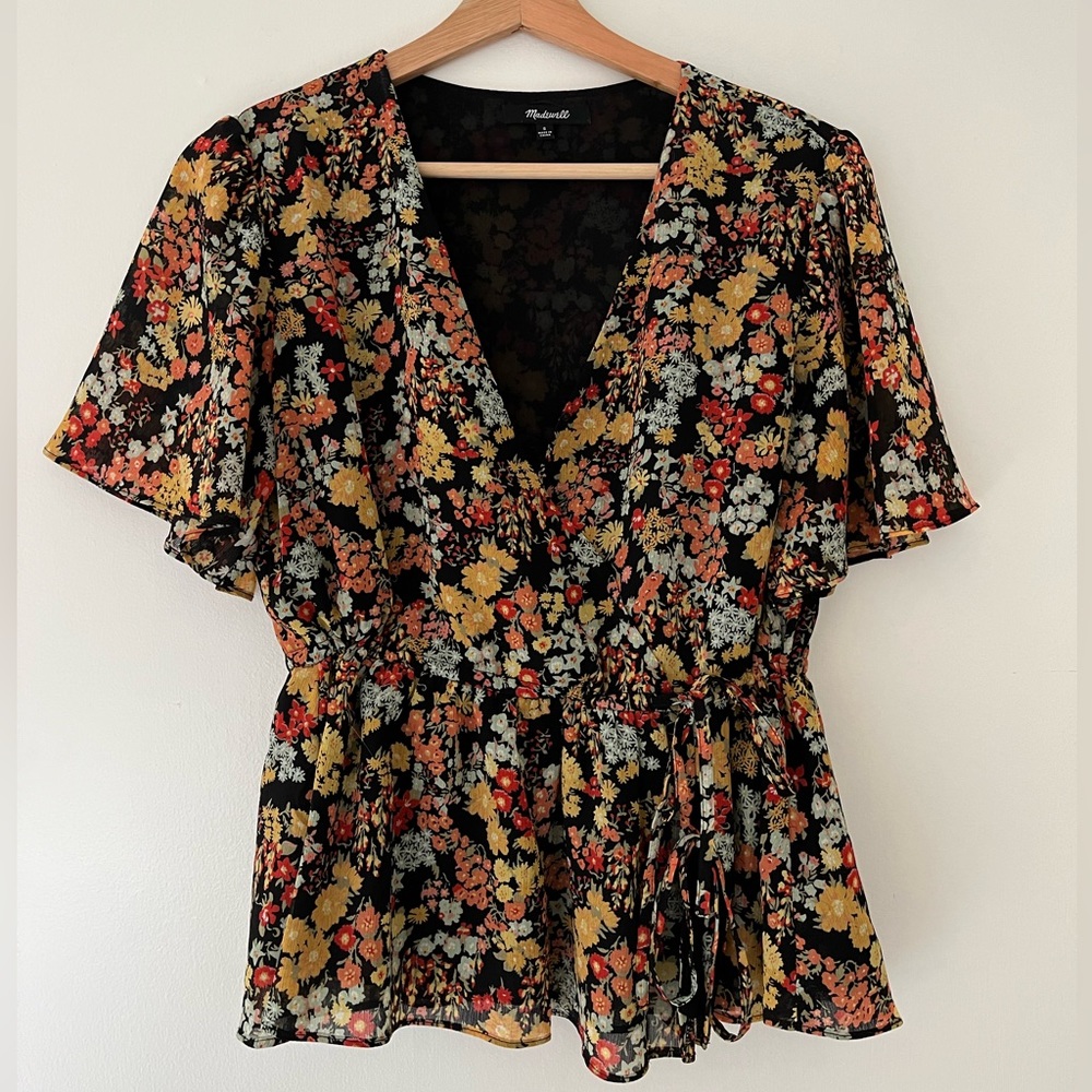 Short-Sleeve Peplum Wrap Top in Flower Garden